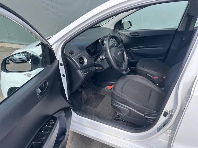 Hyundai I 10 1.0i Comfort NAVI | AIRCO | NAP !