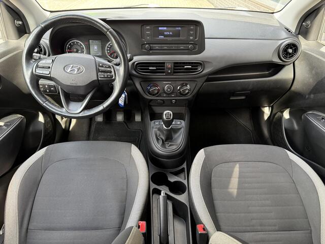 Hyundai I 10 1.0 Comfort Smart / Cruise / Stuur Verwarming / Parkeersensoren Achter / Airco / Stoel Verwarming / Bluetooth / DAB /