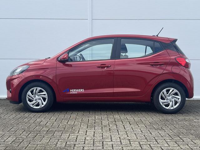 Hyundai I 10 1.0 Comfort Smart 5-zits / Navigatie / Cruise Control / Airco / LED dagrijverlichting / Achteruitrijcamera / Parkeersensoren achter / Fabrieksgarantie t/m 16-7-2030 /