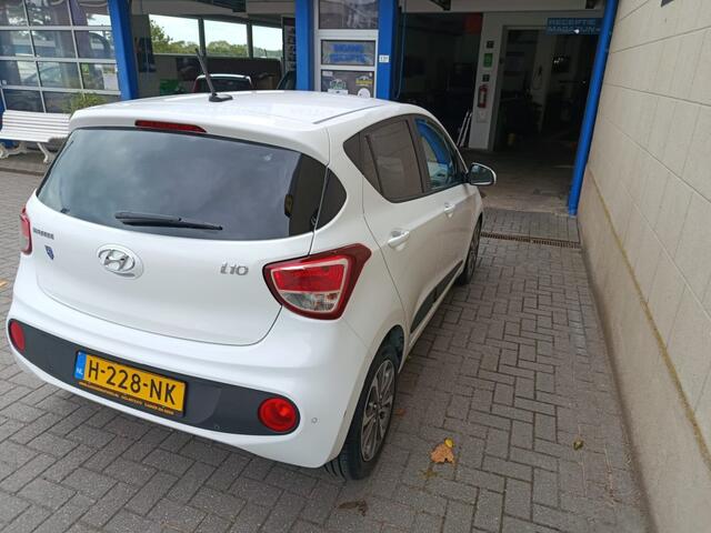 Hyundai I 10 1.0I I-PREMIUM