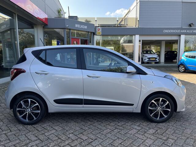 Hyundai I 10 1.0i Comfort RIJKLAARPRIJS, Carplay, Bluetooth, Cruise, LM Velgen.