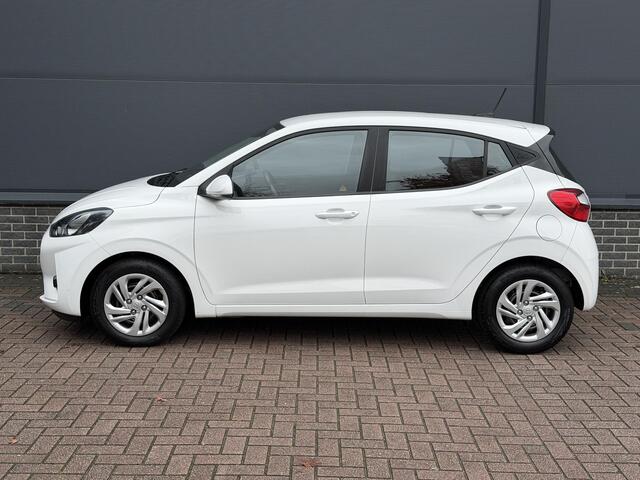Hyundai I 10 1.0 Comfort Smart / Dealer Onderhouden / Navigatie / Apple Carplay & Android Auto / Achteruitrijcamera / Airco /