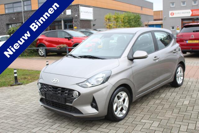 Hyundai I 10 1.0 Airco-Cruise-Navi-Camera-Carplay 12 Maanden Bovag Garantie !!