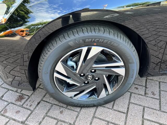 Hyundai I 20 1.0 T-GDI Comfort / ¤ 2.750,- Voordeel / ¤ 24.840,- Rijklaar / Direct Leverbaar / Navigatie middels Apple Carplay & Android Auto / Airco / Cruise Control / Achteruitrijcamera /