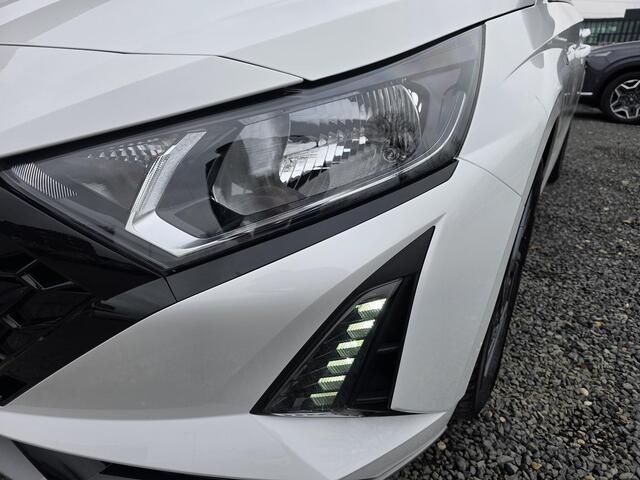 Hyundai I 20 1.0 T-GDI Comfort Smart | Automaat | Achteruitrijcamera | Applecarplay & Android Auto | Parkeersensoren | Dode Hoeksensoren | Navigatie | Cruise Control |