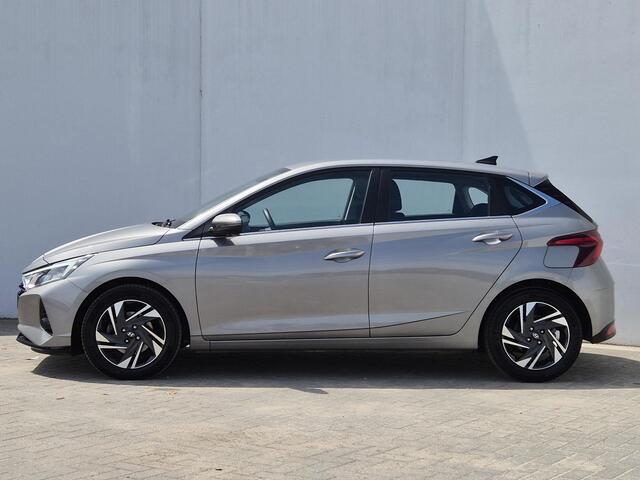 Hyundai I 20 1.0 T-GDI Comfort Automaat / Navigatie via Apple Carplay of Android Auto / Achteruitrijcamera / Cruise control / Stuur- en Stoelverwarming / Climate control / Lichtmetalen wielen 16" /