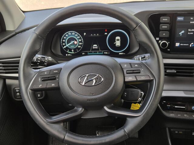 Hyundai I 20 1.0 T-GDI Comfort Automaat / Navigatie via Apple Carplay of Android Auto / Achteruitrijcamera / Cruise control / Stuur- en Stoelverwarming / Climate control / Lichtmetalen wielen 16" /