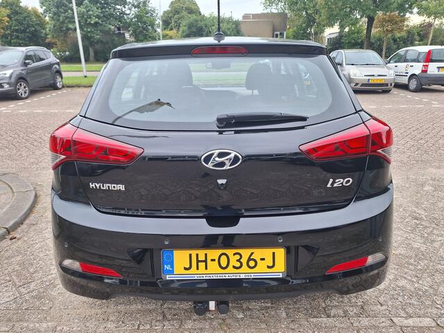 Hyundai I 20 1.0 T-GDI TREKHAAK / CLIMA/CAMER/NAVI/PDC