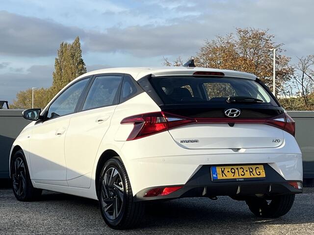 Hyundai I 20 5drs 1.0 T-GDI 100PK Comfort Smart | Geïntegreerde navigatiesysteem | Camera | Lichtmetalen velgen | Apple Carplay & Android Auto |