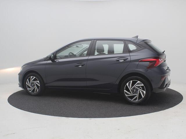 Hyundai I 20 1.0 T-GDI Comfort / ¤ 1.000,- Voordeel Op Nieuwprijs / Rijklaarprijs / Direct Leverbaar / Navigatie / Cruise control / Apple Carplay + Android Auto / Airco / LMV / Achteruitrijcamera /
