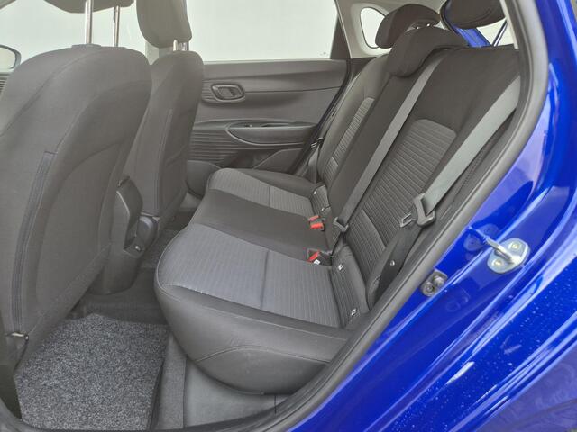 Hyundai I 20 1.0 T-GDI Comfort Automaat / Navigatie via Apple Carplay of Android Auto / Stuur-, en Stoel verwarming / Achteruitrijcamera / Trekgewicht 1110 kg / cruise control / Climate control / Parkeersensoren achter /