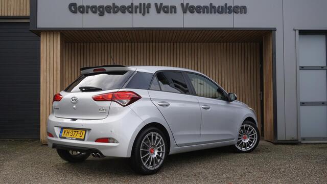 Hyundai I 20 1.0 T-GDI 100pk 5Drs Comfort 17inch LM Navi LED A-Camera Clima DAB *NL auto* Sportief! 130284km!