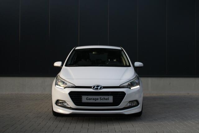 Hyundai I 20 1.0 T-GDI Comfort 100pk - Camera - Bluetooth - Navi - DAB - Cruise - Lane Assist - Rijklaar