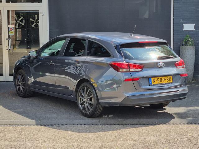 Hyundai I 30 1.4 i-Drive NAVI / AIRCO / CRUISE / BLUETOOTH