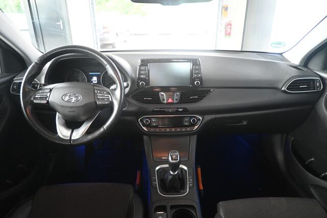 Hyundai I 30 Wagon 1.4 T-GDI Premium Clima Cruise Control Navigatie LED Rijklaarprijs Inruil Mogelijk!