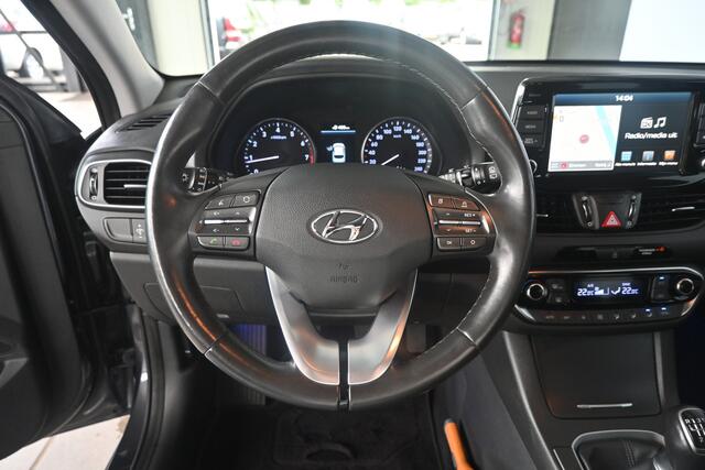 Hyundai I 30 Wagon 1.4 T-GDI Premium Clima Cruise Control Navigatie LED Rijklaarprijs Inruil Mogelijk!
