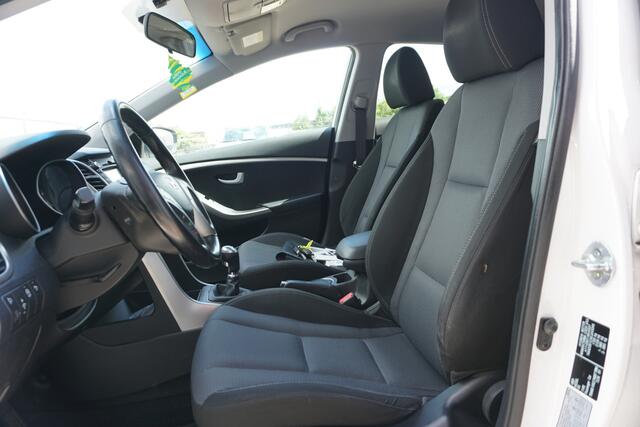 Hyundai I 30 1.6 GDI i-Motion Plus | CAMERA | NAVI | TREKHAAK |