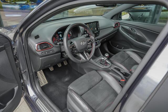 Hyundai I 30 N2 Performance Fastback 2.0 275pk T-GDI |dealer onderhouden|panoramadak|memory|Apple Carplay|parkeercamera|stoelverwarming|clima control|cruise control|19" lichtmetalen velgen|