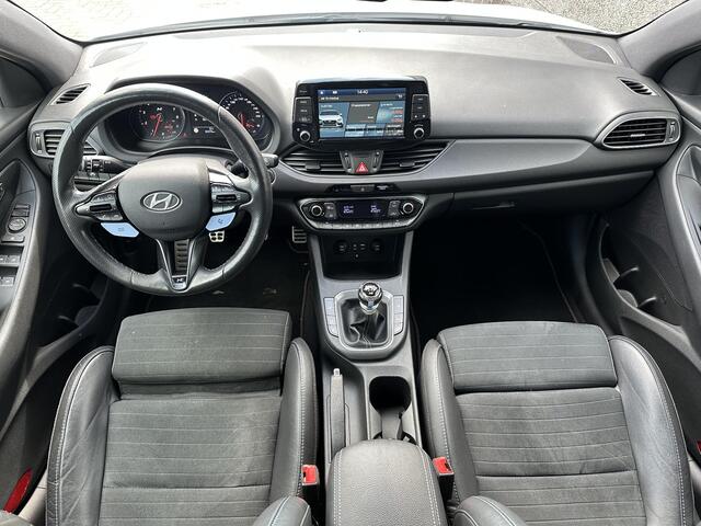 Hyundai I 30 2.0 T-GDI N2 / Navigatie / Cruise control / Camera / Apple carplay - Android auto / Parkeersensoren / Dealeronderhouden