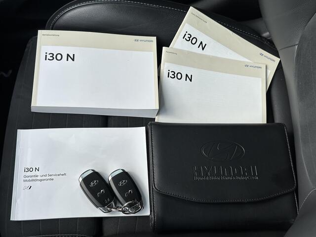 Hyundai I 30 2.0 T-GDI N2 / Navigatie / Cruise control / Camera / Apple carplay - Android auto / Parkeersensoren / Dealeronderhouden