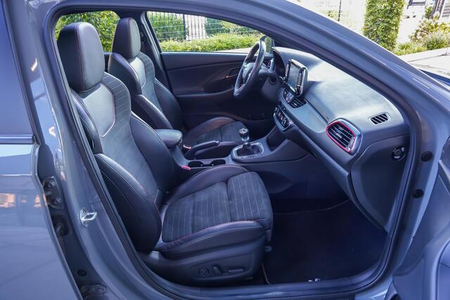 Hyundai I 30 N2 Performance Fastback 2.0 275pk T-GDI |panoramadak|memory|alacantara\leder|Apple Carplay|winterpack|parkeercamera|elek. stoelen|19" lichtmetalen velgen|