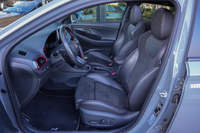 Hyundai I 30 N2 Performance Fastback 2.0 275pk T-GDI |panoramadak|memory|alacantara\leder|Apple Carplay|winterpack|parkeercamera|elek. stoelen|19" lichtmetalen velgen|