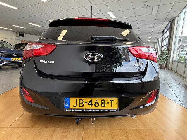 Hyundai I 30 1.6 GDI i-Motion Plus NAVI * TREKHAAK * PDC NIEUWE APK T/M 19-8-2026