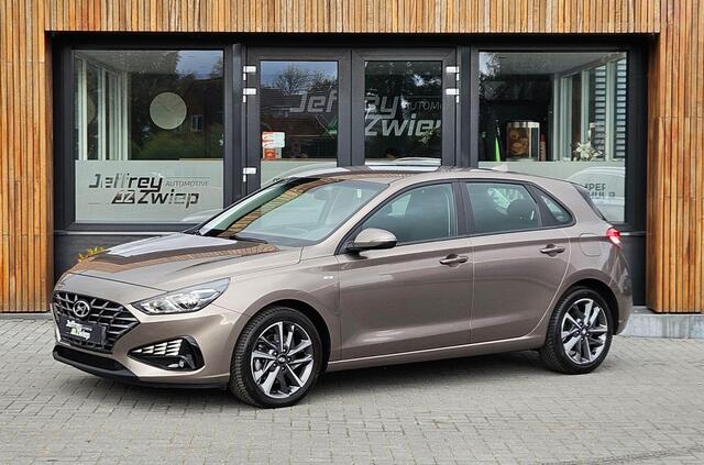 Hyundai I 30 1.0 T-GDi MHEV i-Motion stoelverwarming. stuurverwarming. camera achter. Apple carplay.