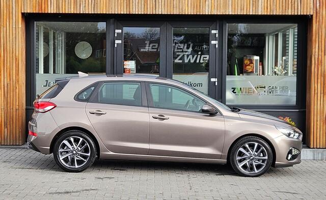 Hyundai I 30 1.0 T-GDi MHEV i-Motion stoelverwarming. stuurverwarming. camera achter. Apple carplay.