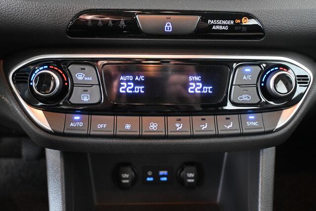 Hyundai I 30 Wagon 1.4 T-GDI Comfort Clima Navigatie Carplay Dealer Onderhouden! Inruil Mogelijk!