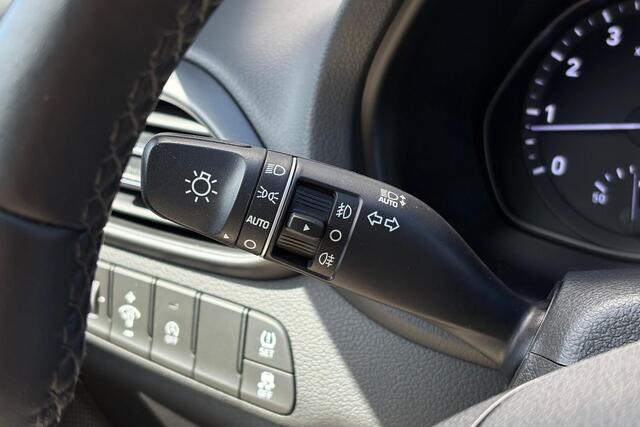 Hyundai I 30 Wagon 1.5 T-GDi MHEV Premium - Lane Assist - Stoel/Stuur verwarmd - Carplay - Android - Navi - DAB - Grootlicht ASS - LED Koplampen - Rijklaar