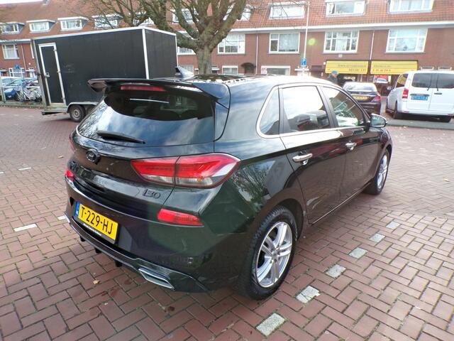 Hyundai I 30 1.4 T-GDI Premium AUTOMAAT PANORAMADAK APPLE CARPLAY ETC..
