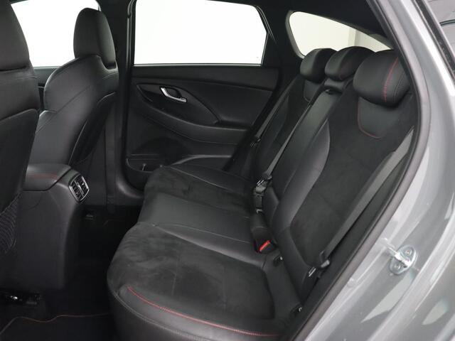 Hyundai I 30 1.5 T-GDi MHEV N Line | Trekhaak | Sportstoelen | Stoelverwarming | Full LED | Carplay | Camera | Leder/Alcantara | Memory | Keyless | Climate control