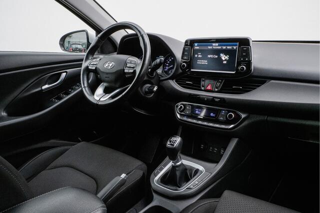 Hyundai I 30 Wagon 1.0 T-GDI 120pk Comfort Trekhaak/ Navigatie apps/ Carplay/ Camera/ Climate control/ Cruise control