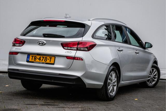 Hyundai I 30 Wagon 1.0 T-GDI 120pk Comfort Trekhaak/ Navigatie apps/ Carplay/ Camera/ Climate control/ Cruise control