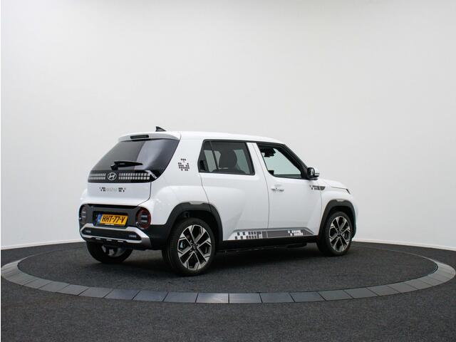 Hyundai INSTER Pulse 49 kWh + Winterpack | DEMO | Private lease