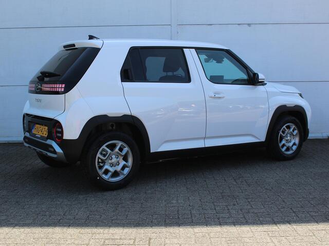 Hyundai INSTER Pulse 49 kWh / Winter Pack / Stoel- + Stuurverwarming / Navigatie + Apple Carplay/Android Auto / Climate Control / Keyless Entry & Start / Warmtepomp /