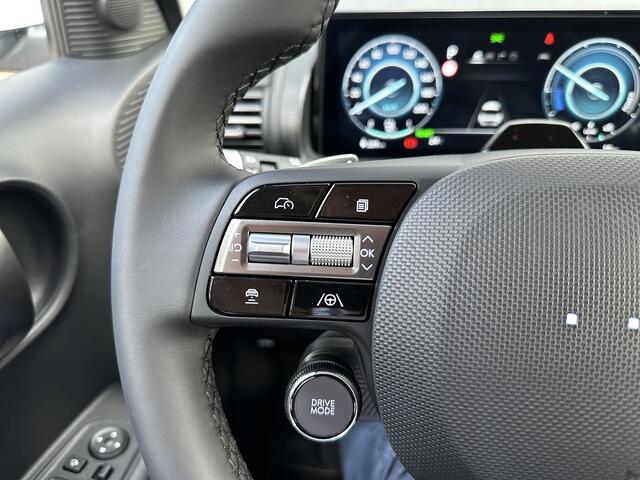 Hyundai INSTER Evolve 49 kWh / Navigatie / Achteruitrijcamera / Apple Carplay & Android Auto / Adaptive Cruise Control / Automatische Airco / 3 Fase /