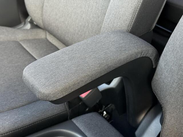 Hyundai INSTER Pulse 49 kWh / Winter Pack / ¤2000,- Voordeel / Direct Beschikbaar / 3 Fase / Keyless / Stoel+Stuur Verwarming / Navigatie /