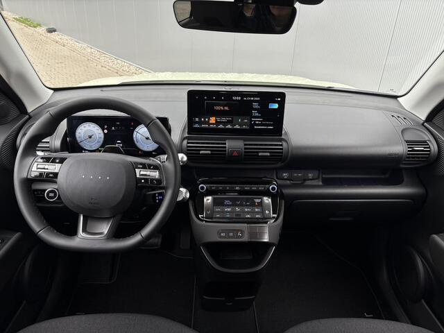 Hyundai INSTER Evolve 49 kWh / Direct Leverbaar/ Apple carplay/Android Auto/ Cruise control/ Airco/ Navigatie/
