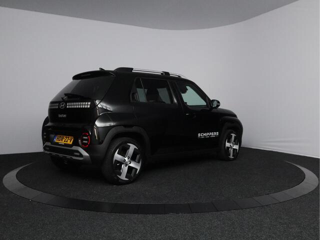 Hyundai INSTER Evolve 49 kWh | Warmtepomp | 360KM WLPT | LED | 360 Camera | Navi | Sfeerverlichting | 17'' Velgen |