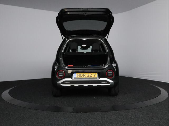 Hyundai INSTER Evolve 49 kWh | Warmtepomp | 360KM WLPT | LED | 360 Camera | Navi | Sfeerverlichting | 17'' Velgen |