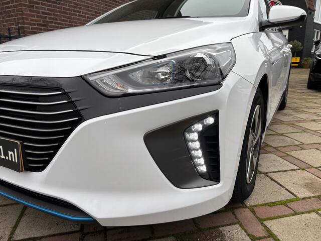 Hyundai IONIQ 1.6 GDI i-Motion AUTOMAAT AIRCO CRUISE CAMERA PDC
