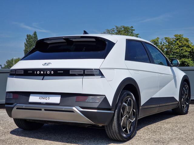 Hyundai IONIQ 5 Style 77.4 kWh |¤13.900 KORTING|CAMERA|SENSOREN|NAVIGATIE|APPLE CARPLAY & ANDROID AUTO|