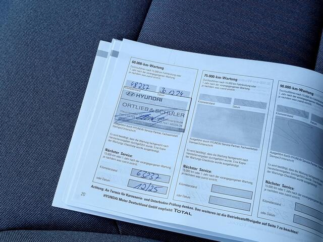 Hyundai IONIQ 1.6 GDi PHEV Comfort Plus Automaat / Navigatie / Camera / Android Auto/Apple Carplay / Cruise Control Adaptief / Winterset Meerprijs ¤499,-