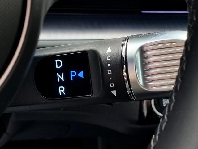 Hyundai IONIQ 6 Connect 77.4 kWh Automaat / Lederen Bekleding / Elektr. Achterklep / Cruise Control Adaptief / Camera / Navigatie / Stoelverwarming