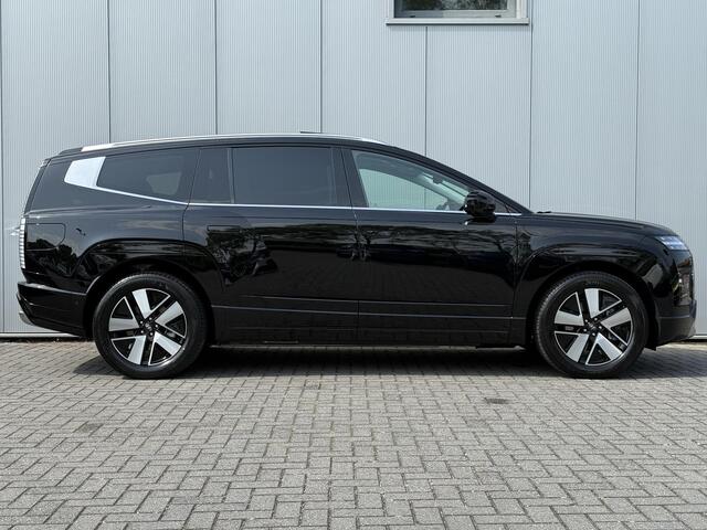 Hyundai IONIQ 9 Connect+ AWD 7p. 110.3 kWh / Nu in de Showroom! / Stoelmassage / Stoel- & Stuurverwarming / Stoelverkoeling Voor + Achter / Schuif- & Kanteldak / 360 Camera /