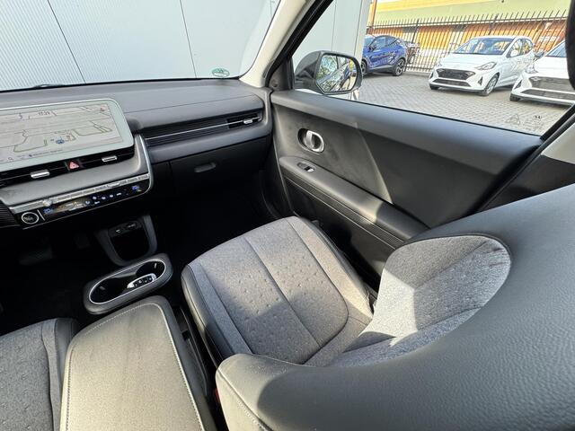 Hyundai IONIQ 5 Style 58 kWh / Actieradius 384KM WLTP / 3 Fasen Laden / Navigatie / Appel CarPlay & Android Auto / Cruise Control / Dealer Onderhouden / Parkeersensoren / Adaptieve Cruise Control / Privacy Glass / Achteruitrijcamera /