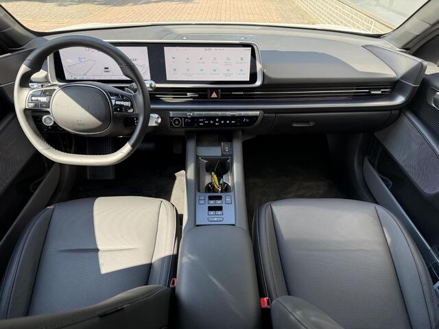 Hyundai IONIQ 6 Connect 77.4 kWh Automaat / Lederen Bekleding / Elektr. Achterklep / Stoel Verkoeling+Verwarming / 18" LM Velgen / Cruise Control Adaptief / Camera / Navigatie /