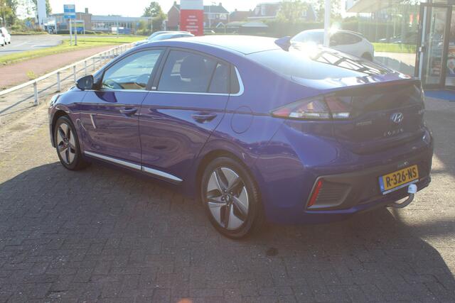Hyundai IONIQ 1.6 GDi Hybrid Premium - Plus Uiterst nette auto Navigatie, Cruise Control, Climate Control, Trekhaak